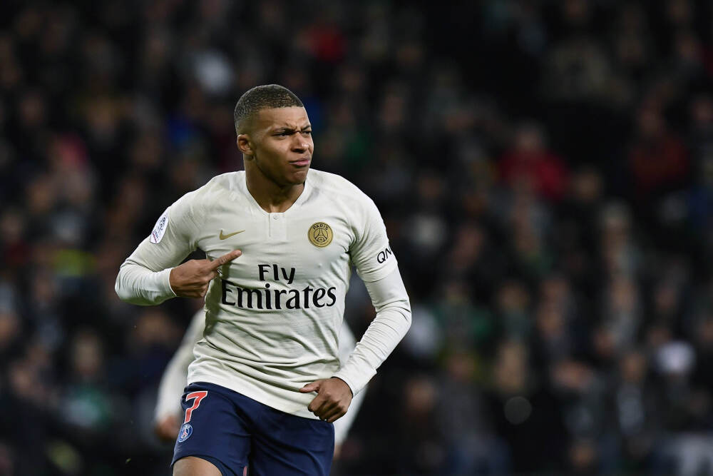 1954年周总理担任首届国务院总理，并同时启用十位来头不小的副总理！